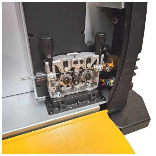 Zvárací invertor GeniWeld 5v1 200 MIG/TIG/LIFT/MMA/PLAZMA